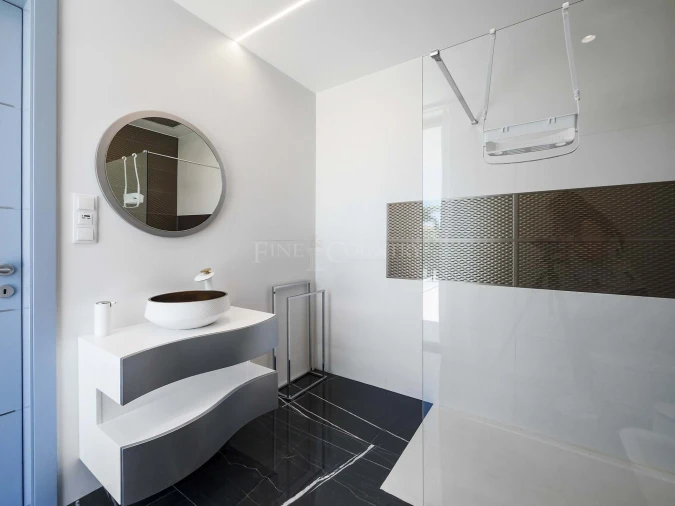 Moradia T5 para Venda em Porches Foto 19