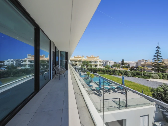 Moradia T5 para Venda em Porches Foto 26