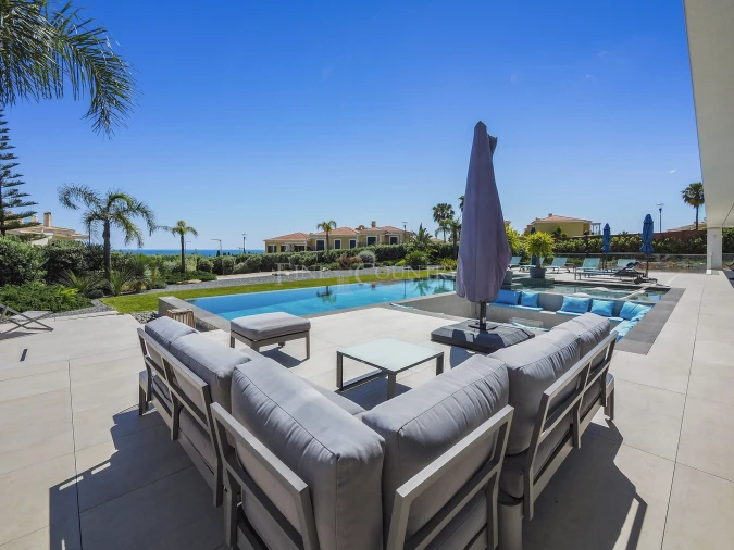 Moradia T5 para Venda em Porches Foto 47