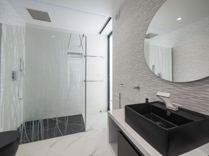 Moradia T5 para Venda em Porches Foto 24