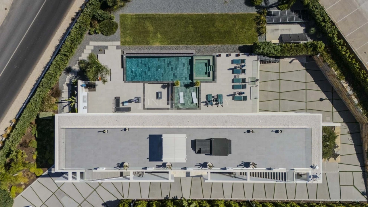 Moradia T5 para Venda em Porches Foto 64