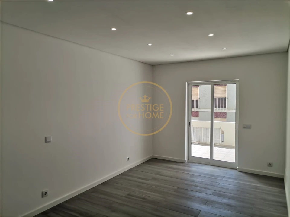 Apartamento T3 para Venda em Portimão Foto 21