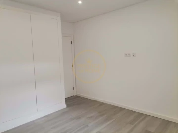 Apartamento T3 para Venda em Portimão