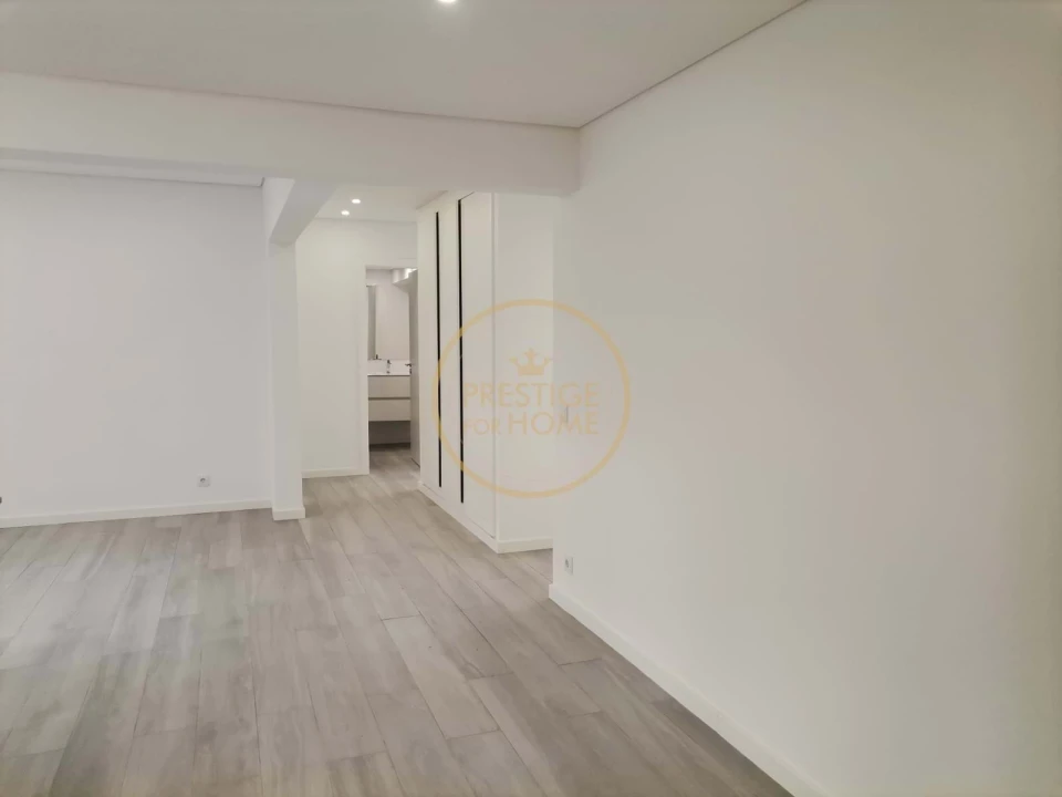 Apartamento T3 para Venda em Portimão Foto 17