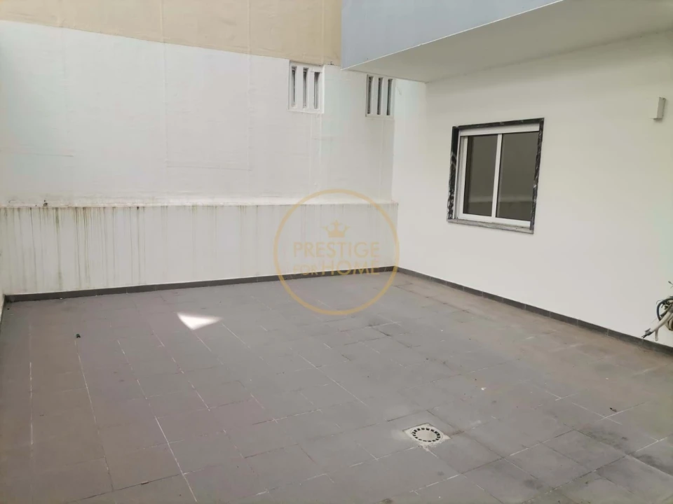 Apartamento T3 para Venda em Portimão Foto 4