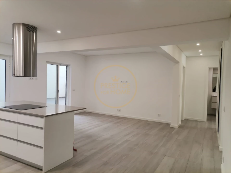 Apartamento T3 para Venda em Portimão Foto 5