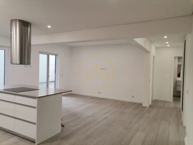 Apartamento T3 para Venda em Portimão Foto 5