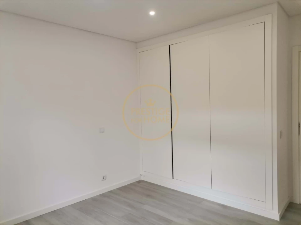 Apartamento T3 para Venda em Portimão Foto 35