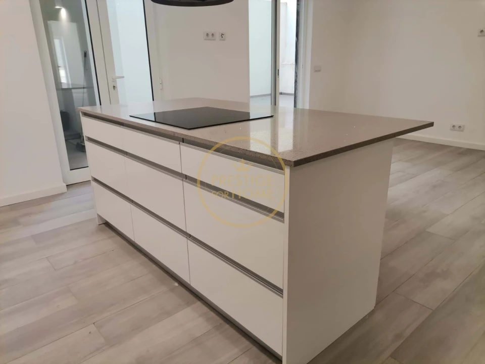 Apartamento T3 para Venda em Portimão Foto 7