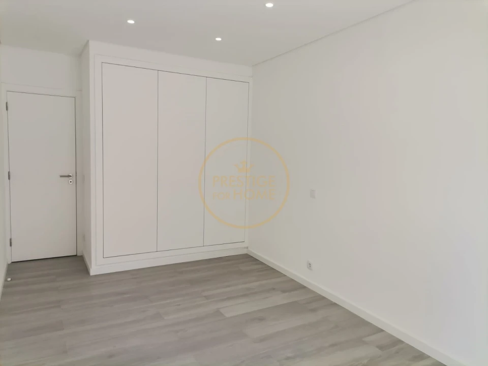 Apartamento T3 para Venda em Portimão Foto 29