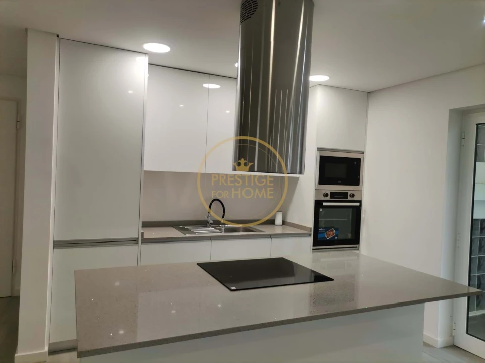 Apartamento T3 para Venda em Portimão Foto 14