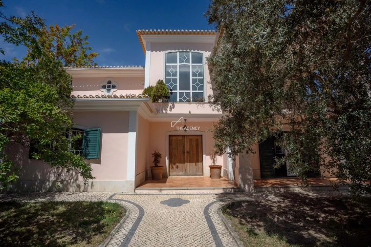 Moradia T6 para Venda em Laranjeiro e Feijó Foto 11