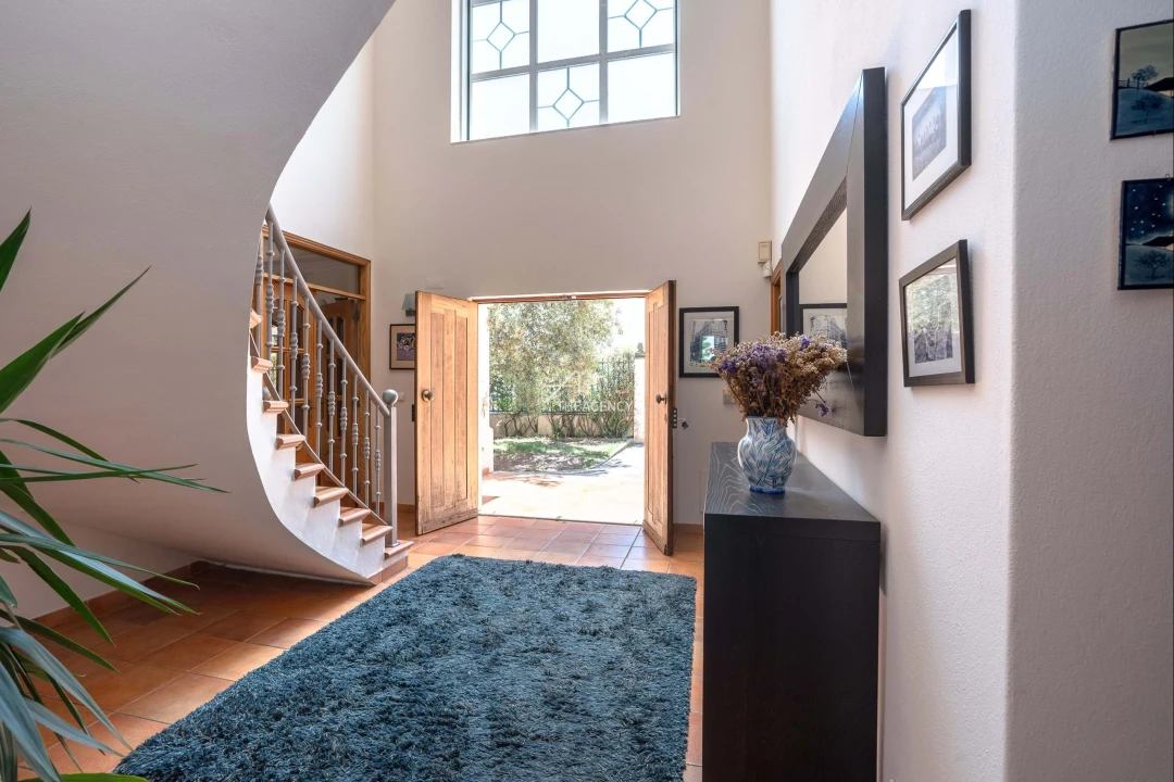 Moradia T6 para Venda em Laranjeiro e Feijó Foto 4