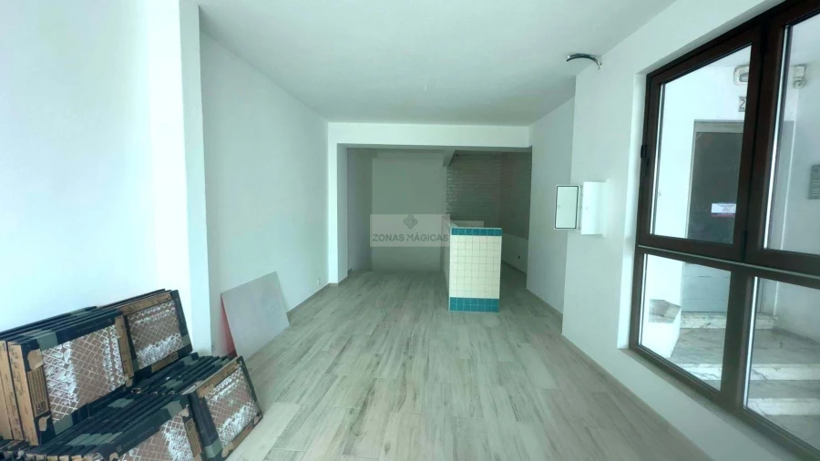 Negócio para Venda em Lagos (São Sebastião e Santa Maria) Foto 2