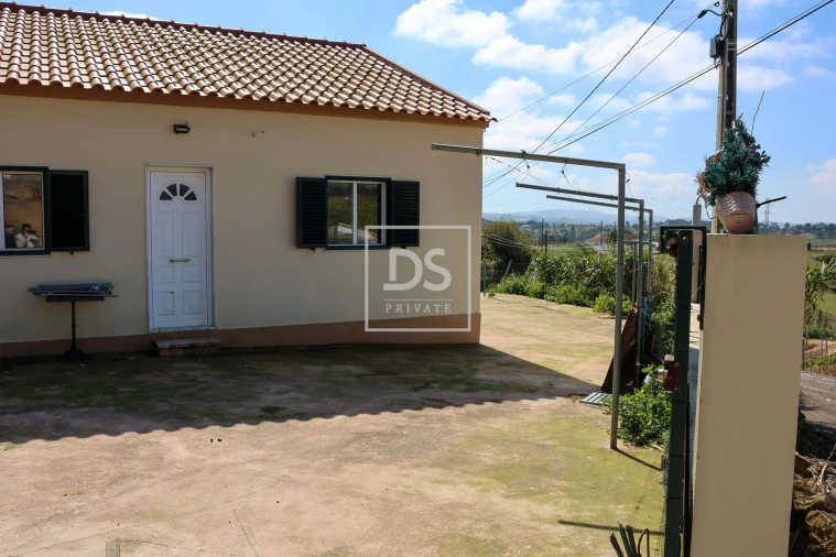 Moradia T3 para Venda em Carvoeira e Carmões Foto 11