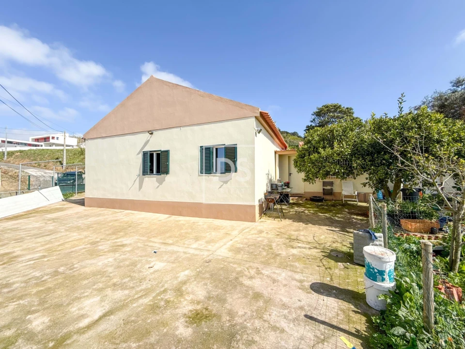 Moradia T3 para Venda em Carvoeira e Carmões Foto 13