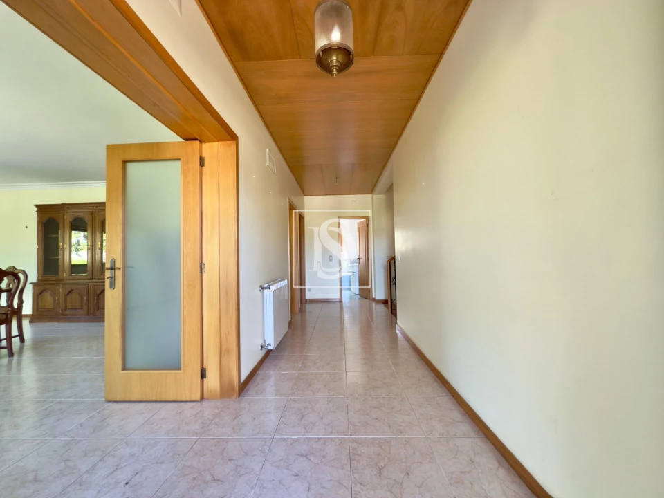 Moradia T4 para Venda em Lago Foto 5