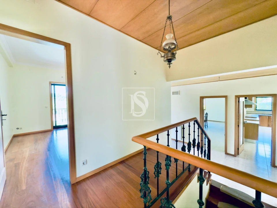 Moradia T4 para Venda em Lago Foto 16