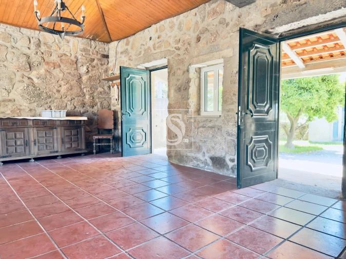 Moradia T4 para Venda em Lago Foto 38