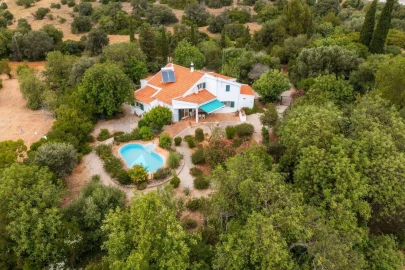 Moradia T4 para Venda em Loule (São Clemente)