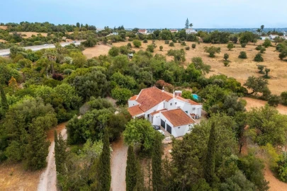 Moradia T4 para Venda em Loule (São Clemente)
