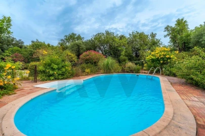 Moradia T4 para Venda em Loule (São Clemente)