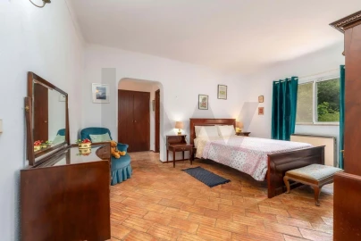 Moradia T4 para Venda em Loule (São Clemente)