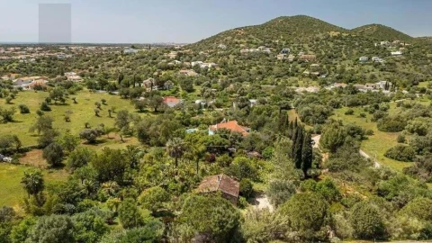 Moradia T4 para Venda em Loule (São Clemente)