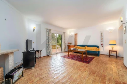 Moradia T4 para Venda em Loule (São Clemente)