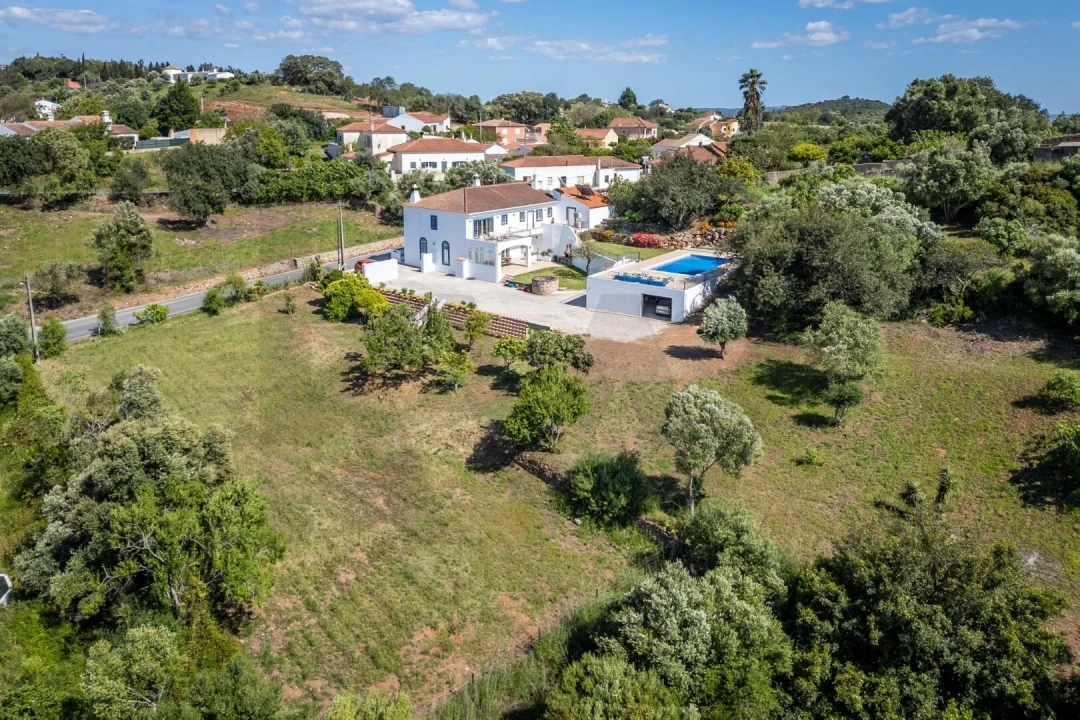 Moradia T5 para Venda em São Bartolomeu de Messines Foto 4