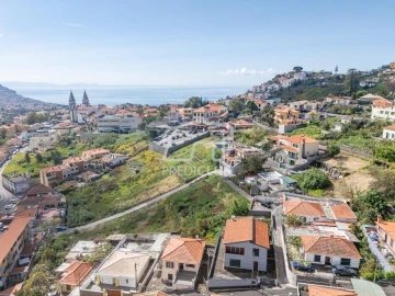 Moradia T4 para Venda em Santo Antonio