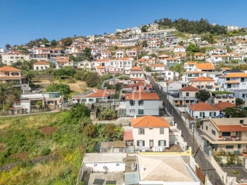 Moradia T4 para Venda em Santo Antonio