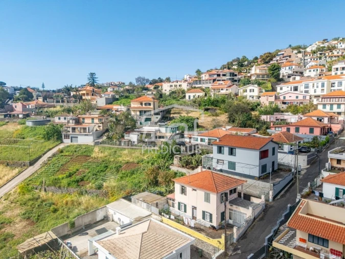 Moradia T4 para Venda em Santo Antonio Foto 18
