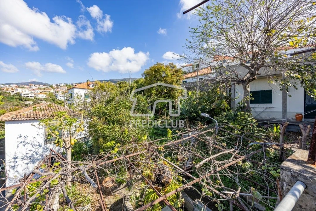 Moradia T4 para Venda em Imaculado Coração de Maria Foto 9