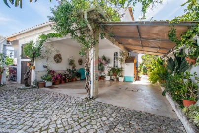 Moradia T3 para Venda em Albufeira e Olhos de Água