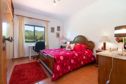Moradia T6 para Venda em Loule (São Clemente)