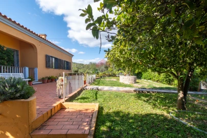 Moradia T6 para Venda em Loule (São Clemente)