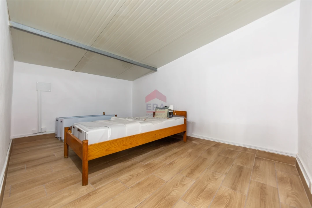 Moradia T3 para Venda em Santa Catarina da Fonte do Bispo Foto 28