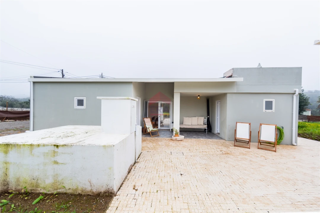 Moradia T3 para Venda em Santa Catarina da Fonte do Bispo Foto 6