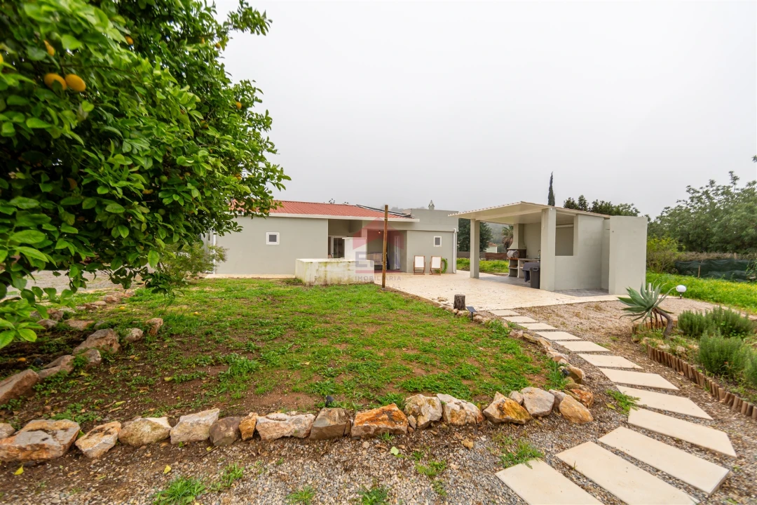 Moradia T3 para Venda em Santa Catarina da Fonte do Bispo Foto 5