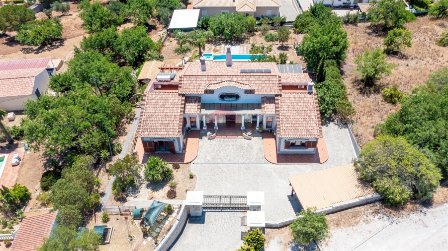 Moradia T5 para Venda em São Brás de Alportel Foto 3