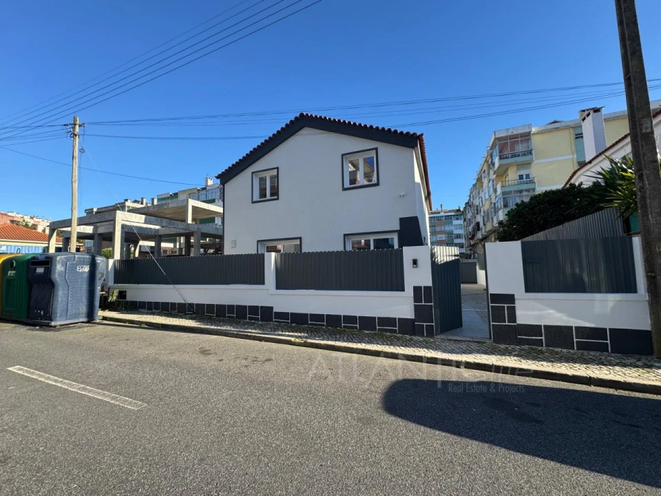 Moradia T4 para Venda em Agualva e Mira-Sintra Foto 3