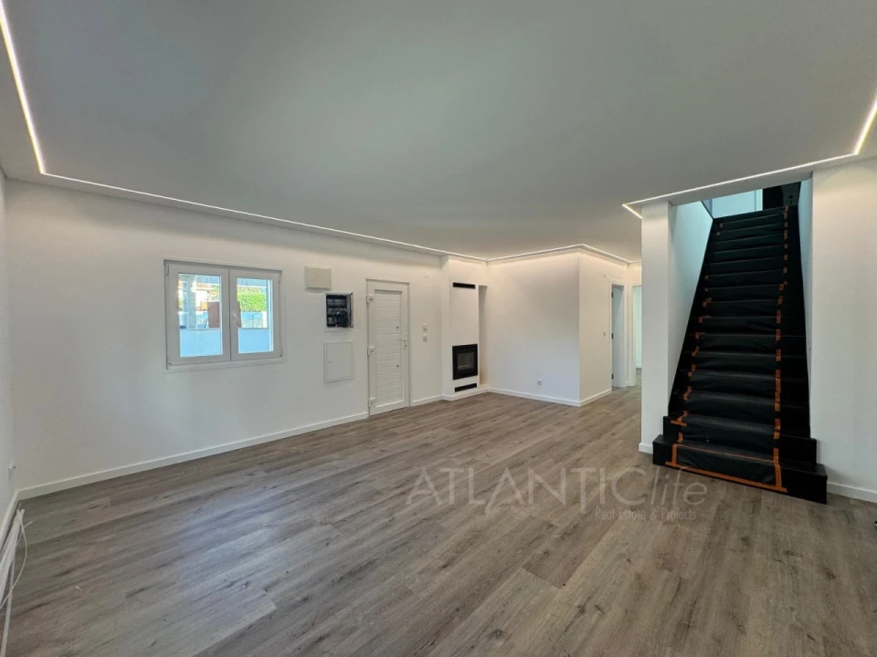 Moradia T4 para Venda em Agualva e Mira-Sintra Foto 6