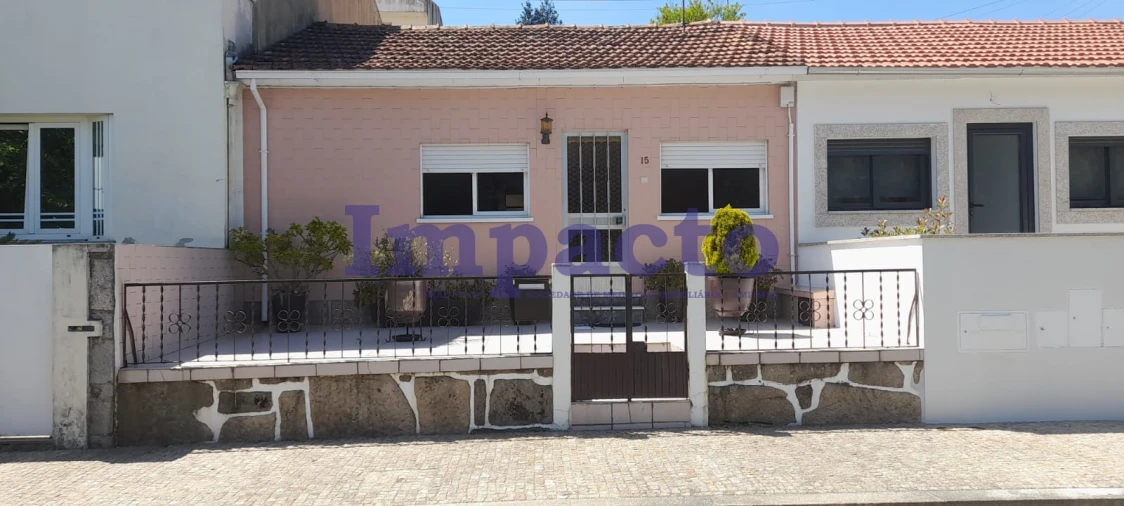 Moradia T2 para Venda em São João da Madeira Foto 3