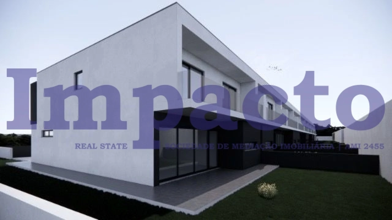 Moradia T3 para Venda em Santa Maria da Feira, Travanca, Sanfins e Espargo Foto 1