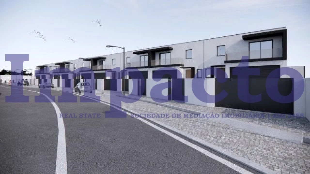 Moradia T3 para Venda em Santa Maria da Feira, Travanca, Sanfins e Espargo Foto 3