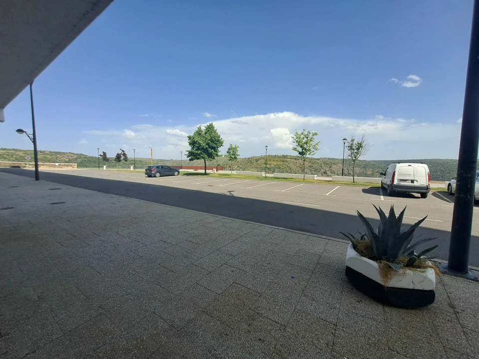 Loja para Arrendamento em Miranda do Douro Foto 13