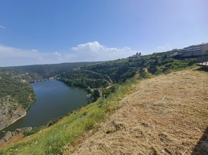 Loja para Arrendamento em Miranda do Douro Foto 5