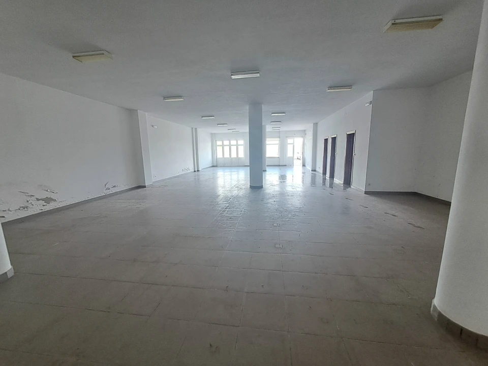 Loja para Arrendamento em Miranda do Douro Foto 4