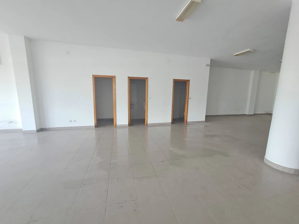 Loja para Arrendamento em Miranda do Douro Foto 8